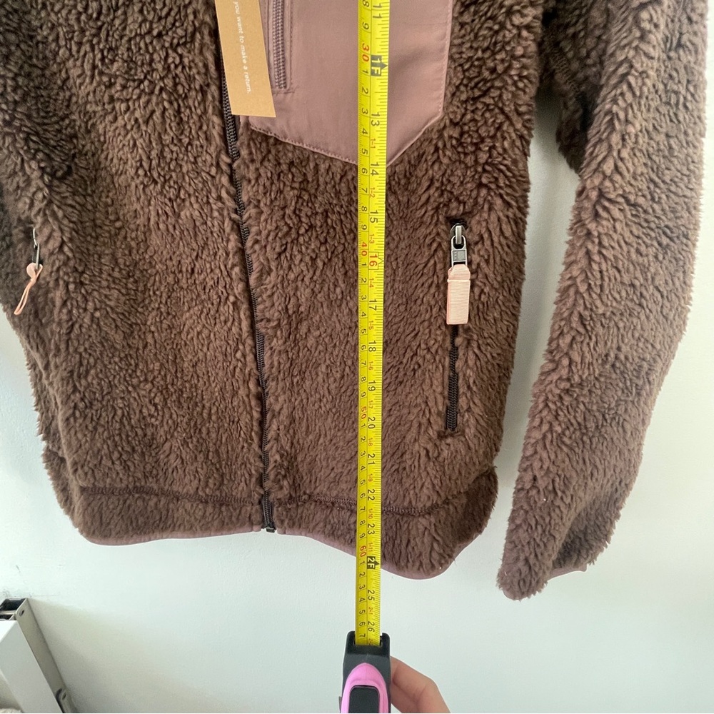 NWT Patagonia Women's Classic Retro-X Fleece Jacket in a brown colorway XS - Picture 9 of 9